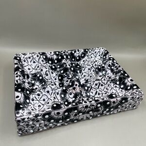 Decorative Made In Mexico Black And White Serving Eggs Dish Holder 8x6” Pottery